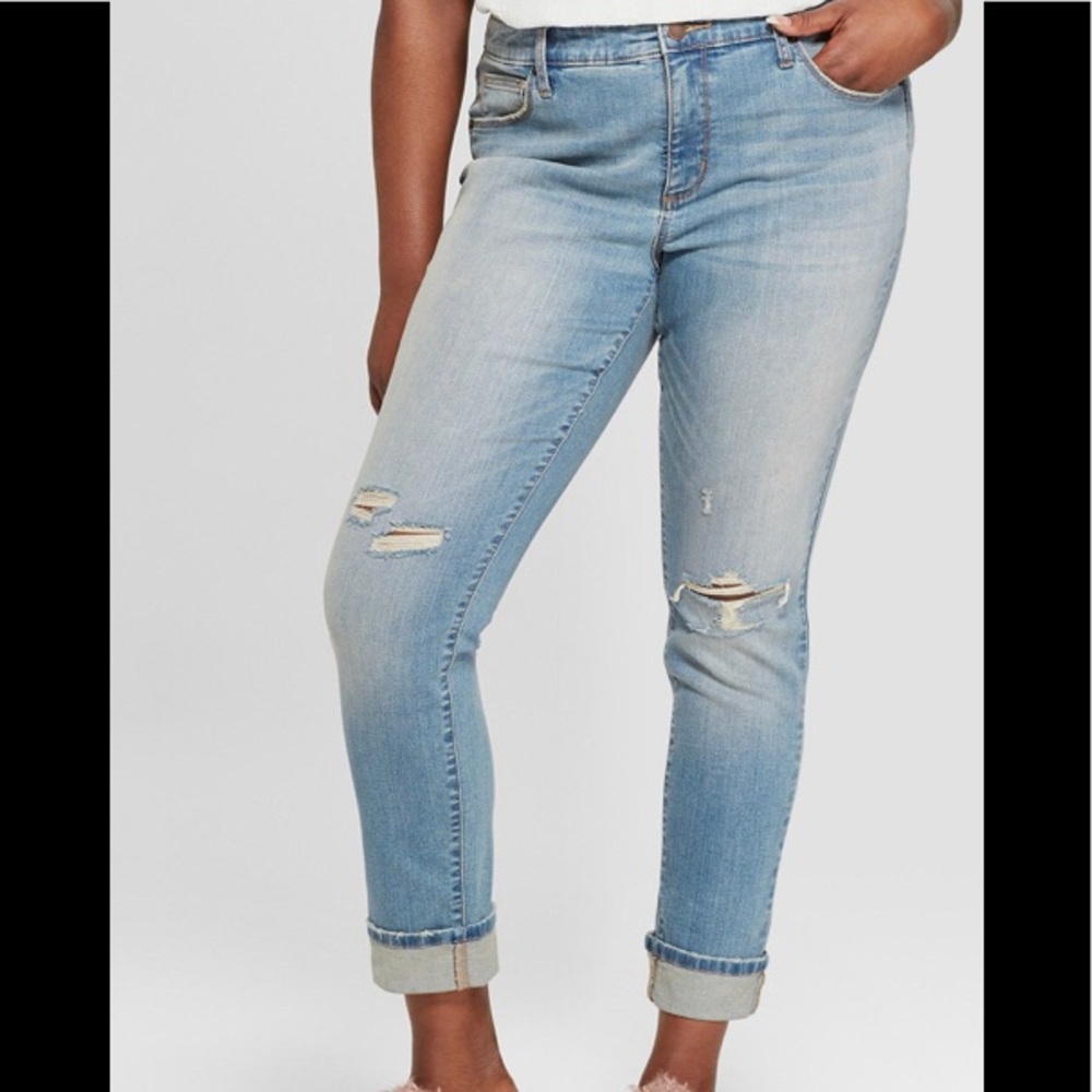 NWT Universal Thread sz26W medium wash skinny jean